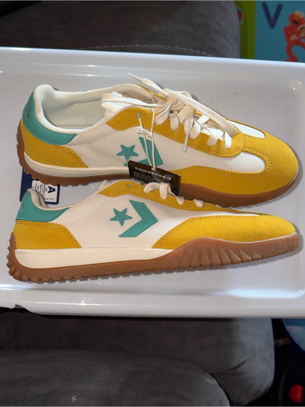 Converse Run Star Trainer Sunny Angle Egret Yellow Suede A13055C Men’s 7.5